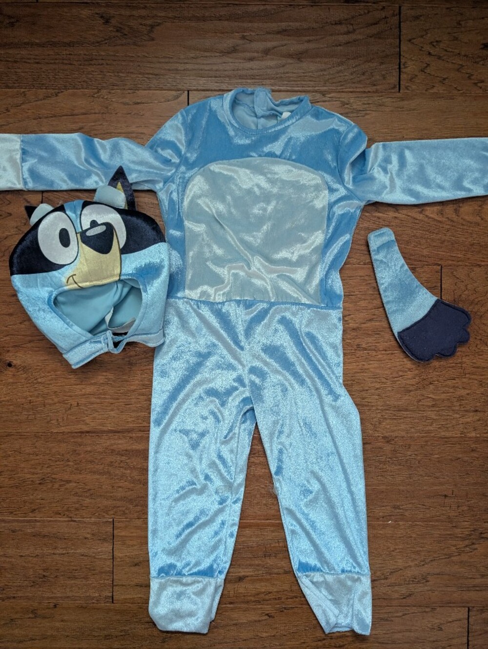 Bluey Kids Light Blue Plush Costume With Tail & Headpiece Size 3t/4t